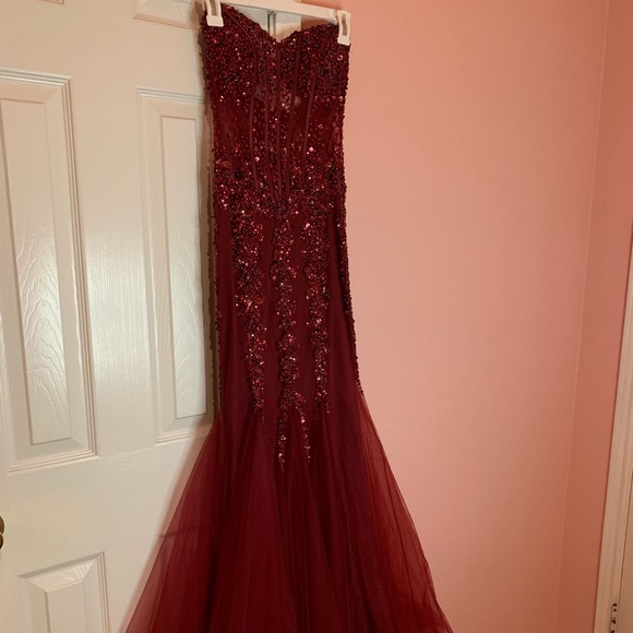 Prom dress - Picture 3 of 5